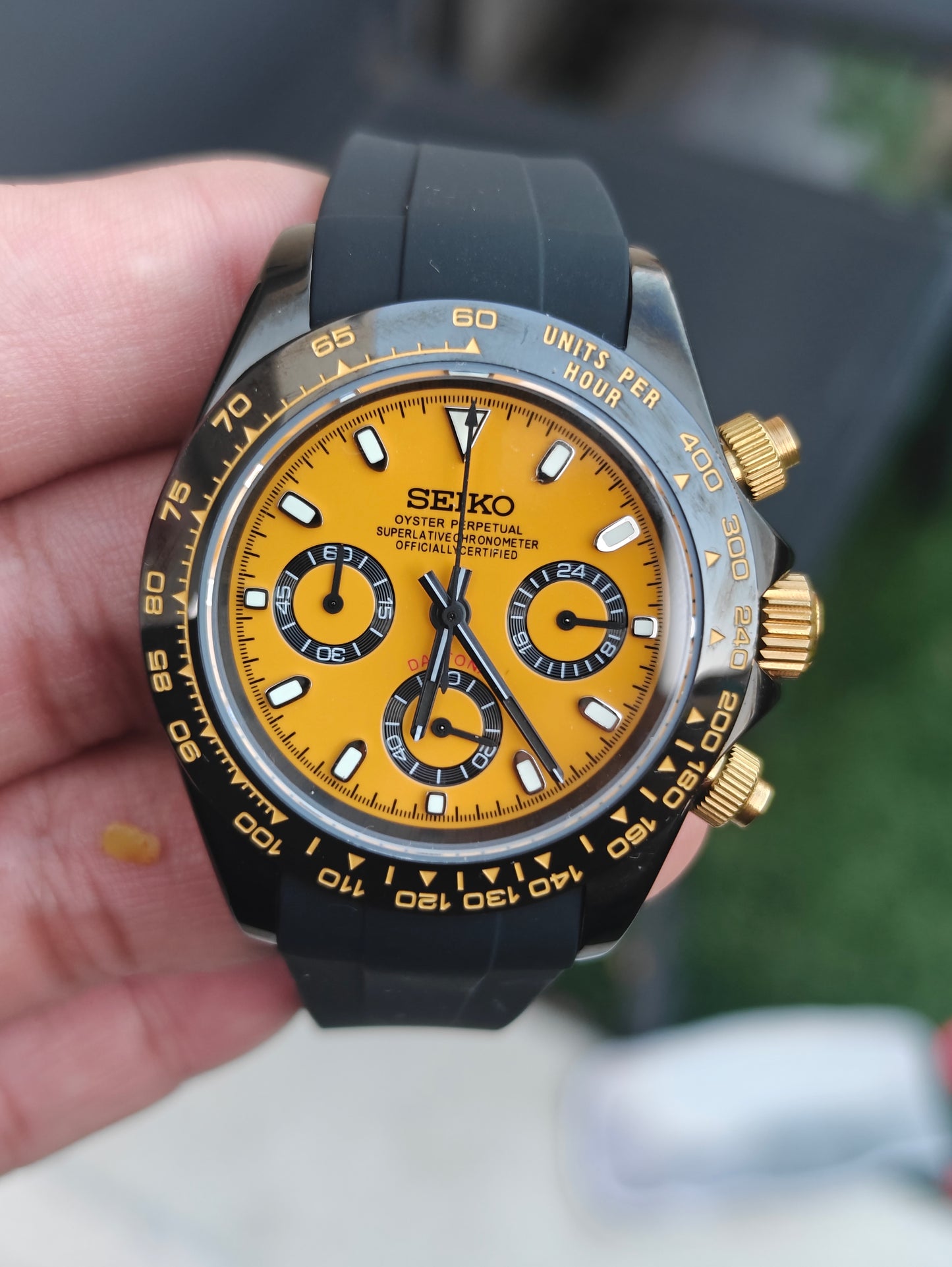 Custom Seiko Daytona Bumblebee Watch